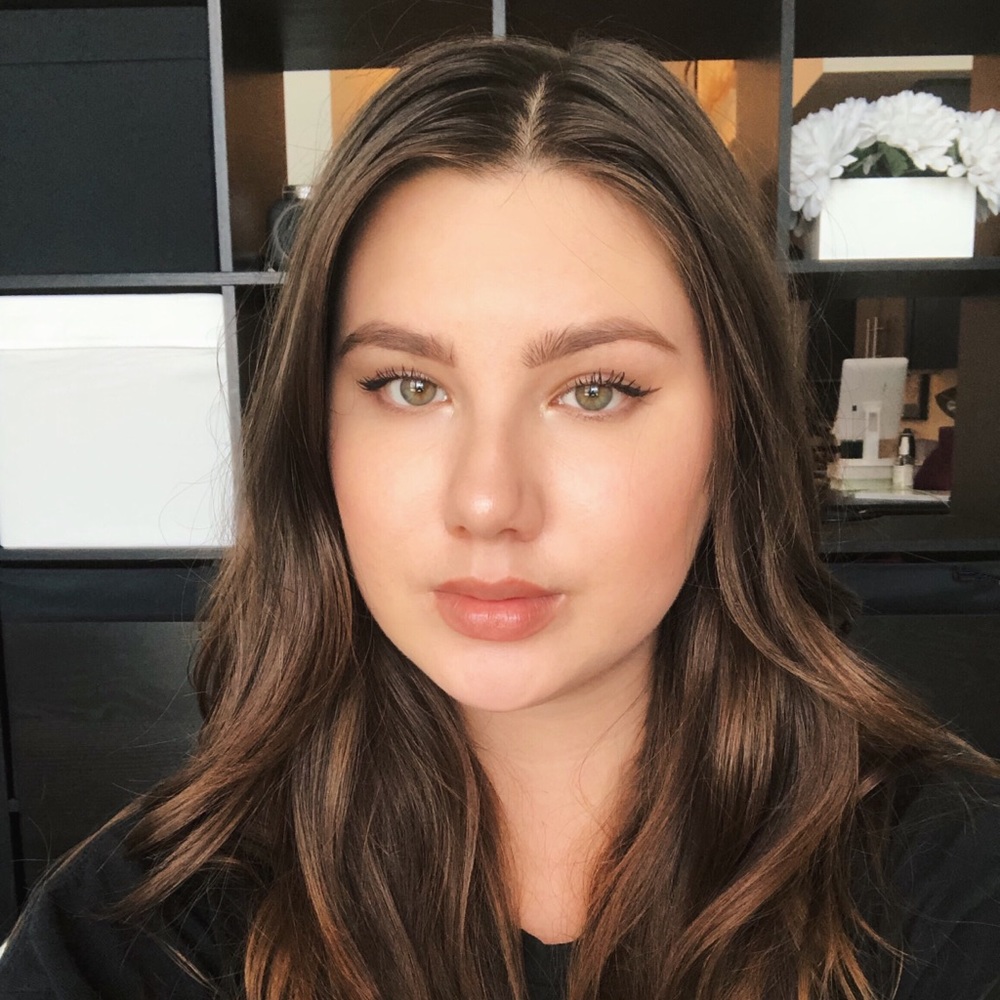 Meet your Posher, Courtney
